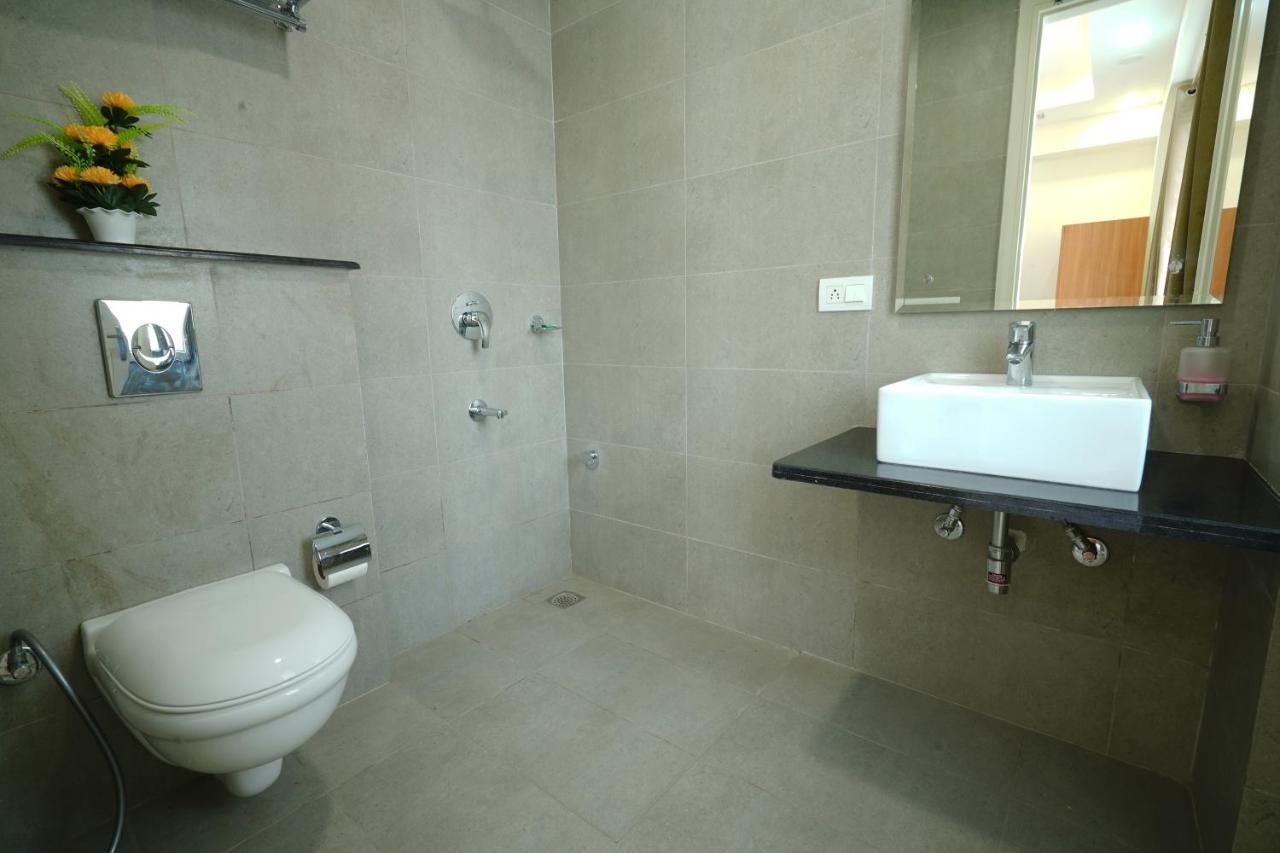 Hotel Octave Orchid Vista Gurgaon Exterior foto